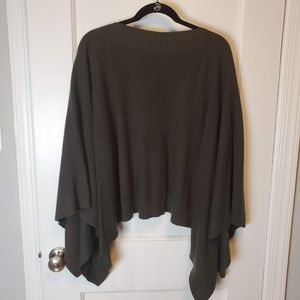 lululemon athletica Sweaters - Lululemon Forward Flow Sweater Cape Poncho Olive lululemon athletica Sweaters - Lululemon Forward Flow Sweater Cape Poncho Olive